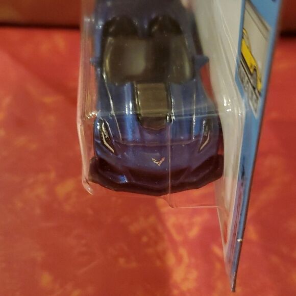 Hot Wheels 19' Corvette ZR1 Convertible Car NEW - Picture 5 of 7